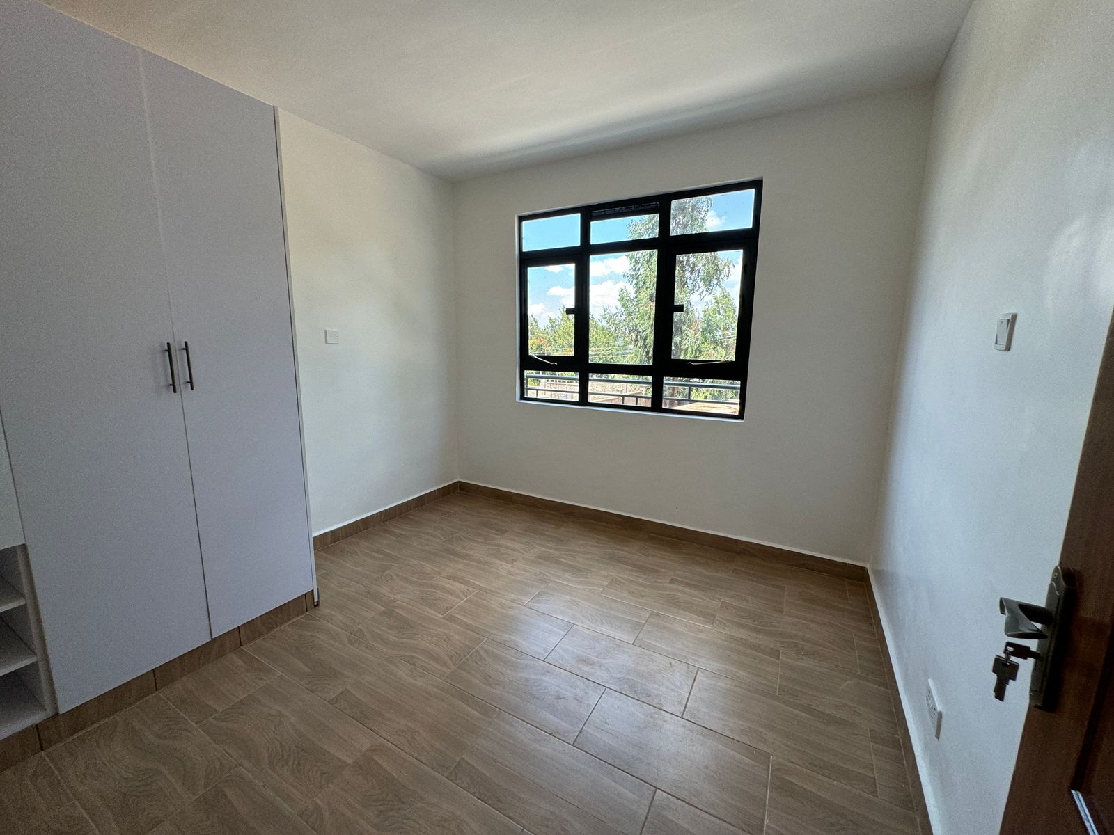 WhatsApp Image 2025-03-07 at 11.05.33 (2)