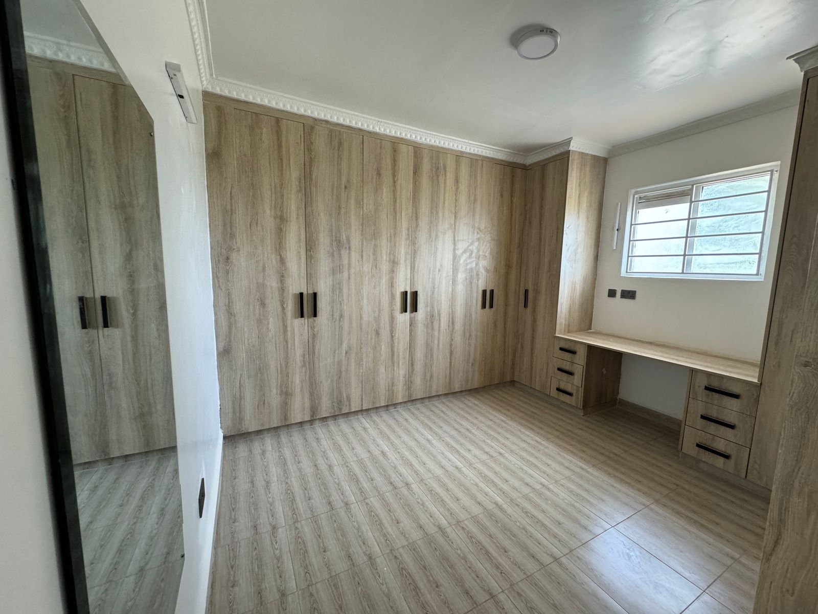 WhatsApp Image 2025-03-07 at 11.54.22 (1)