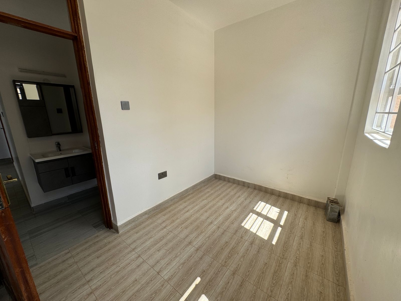 WhatsApp Image 2025-03-07 at 11.54.21