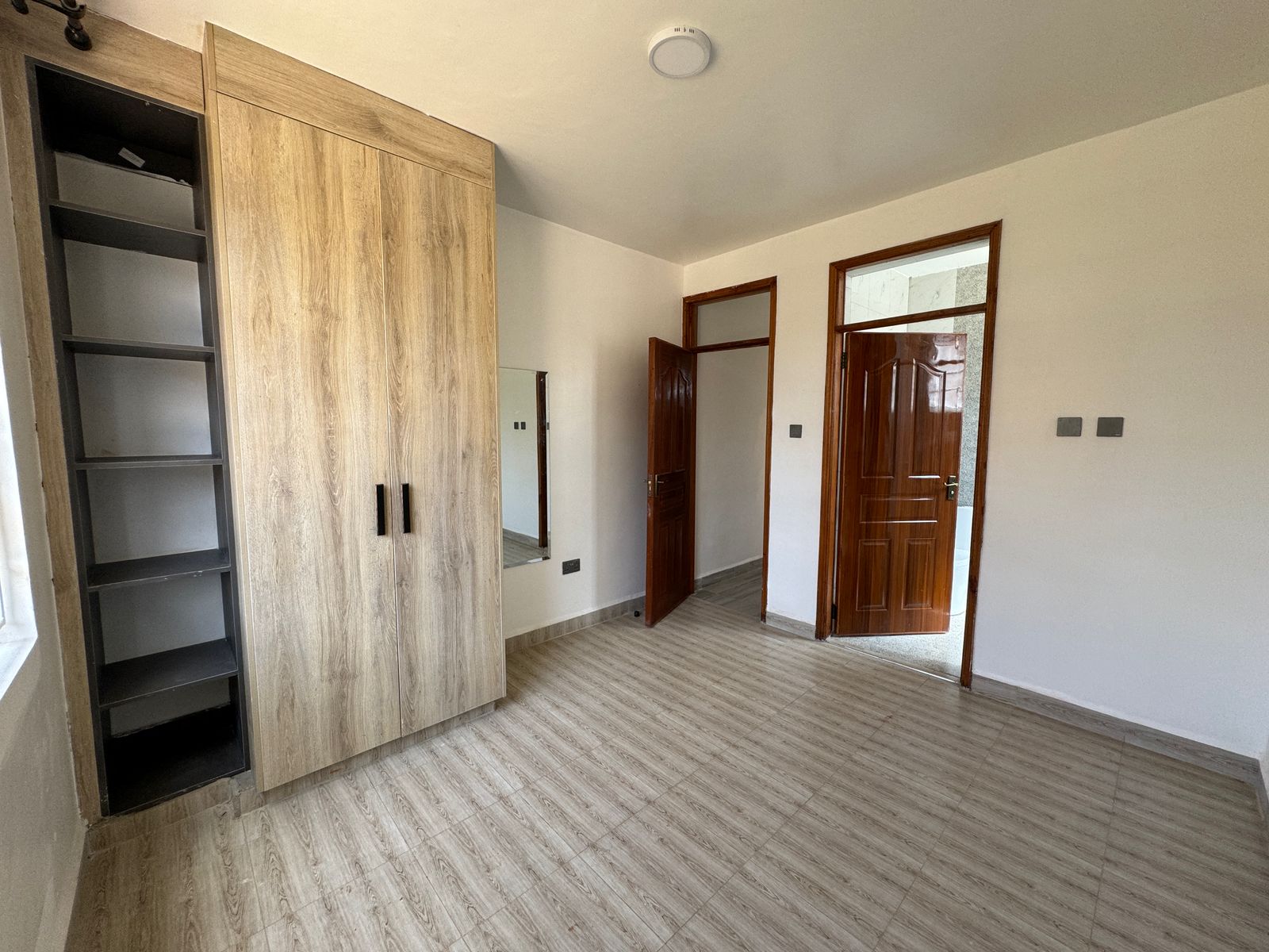 WhatsApp Image 2025-03-07 at 11.54.21 (1)