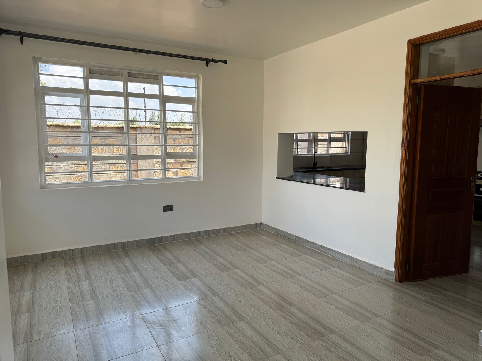 WhatsApp Image 2025-03-07 at 11.54.18 (3)