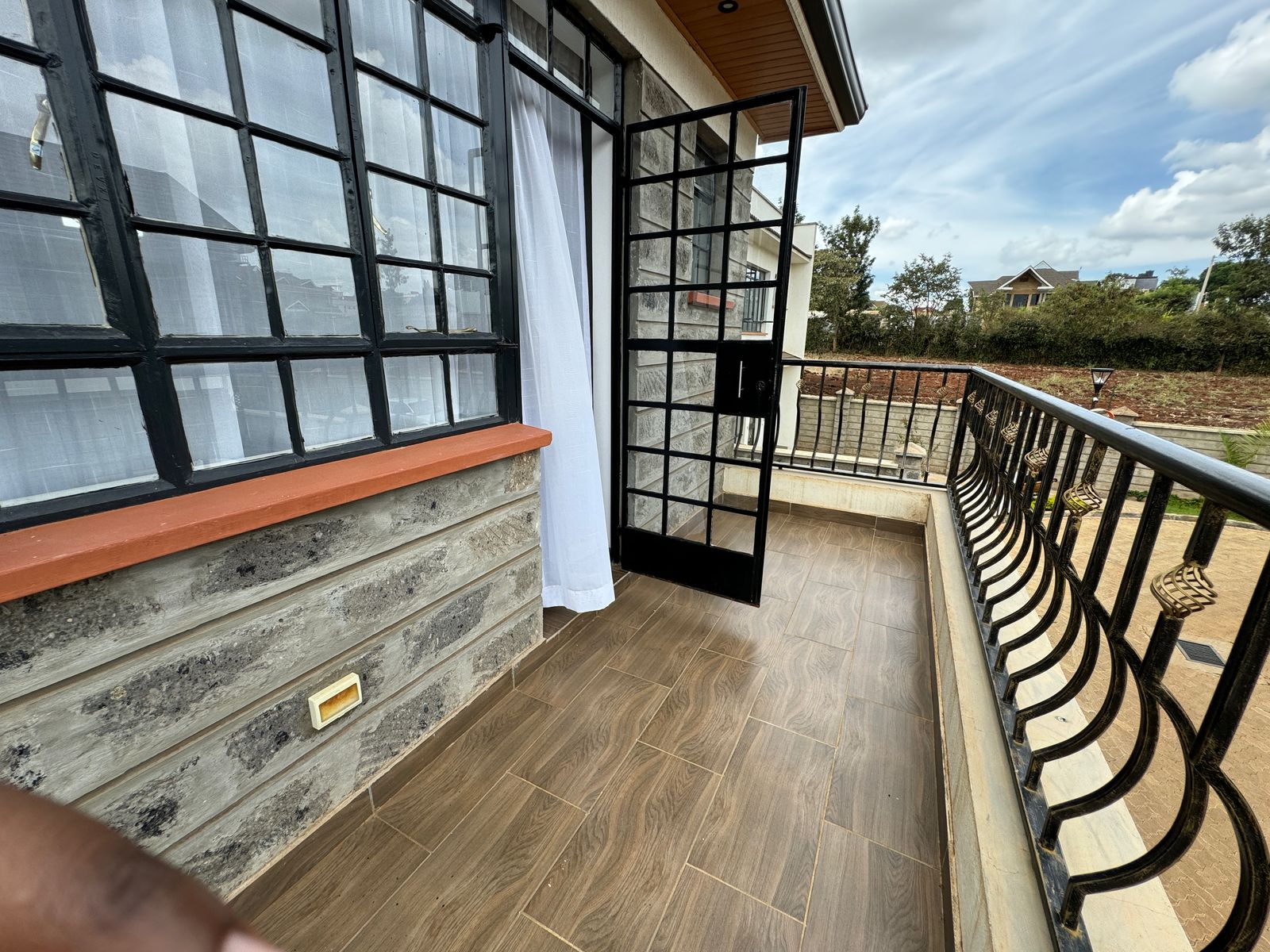 WhatsApp Image 2025-03-13 at 11.53.39