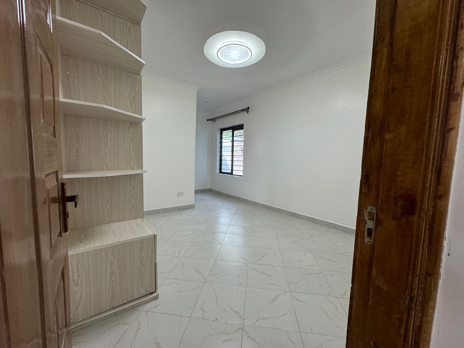 WhatsApp Image 2025-03-13 at 12.21.47 (2)