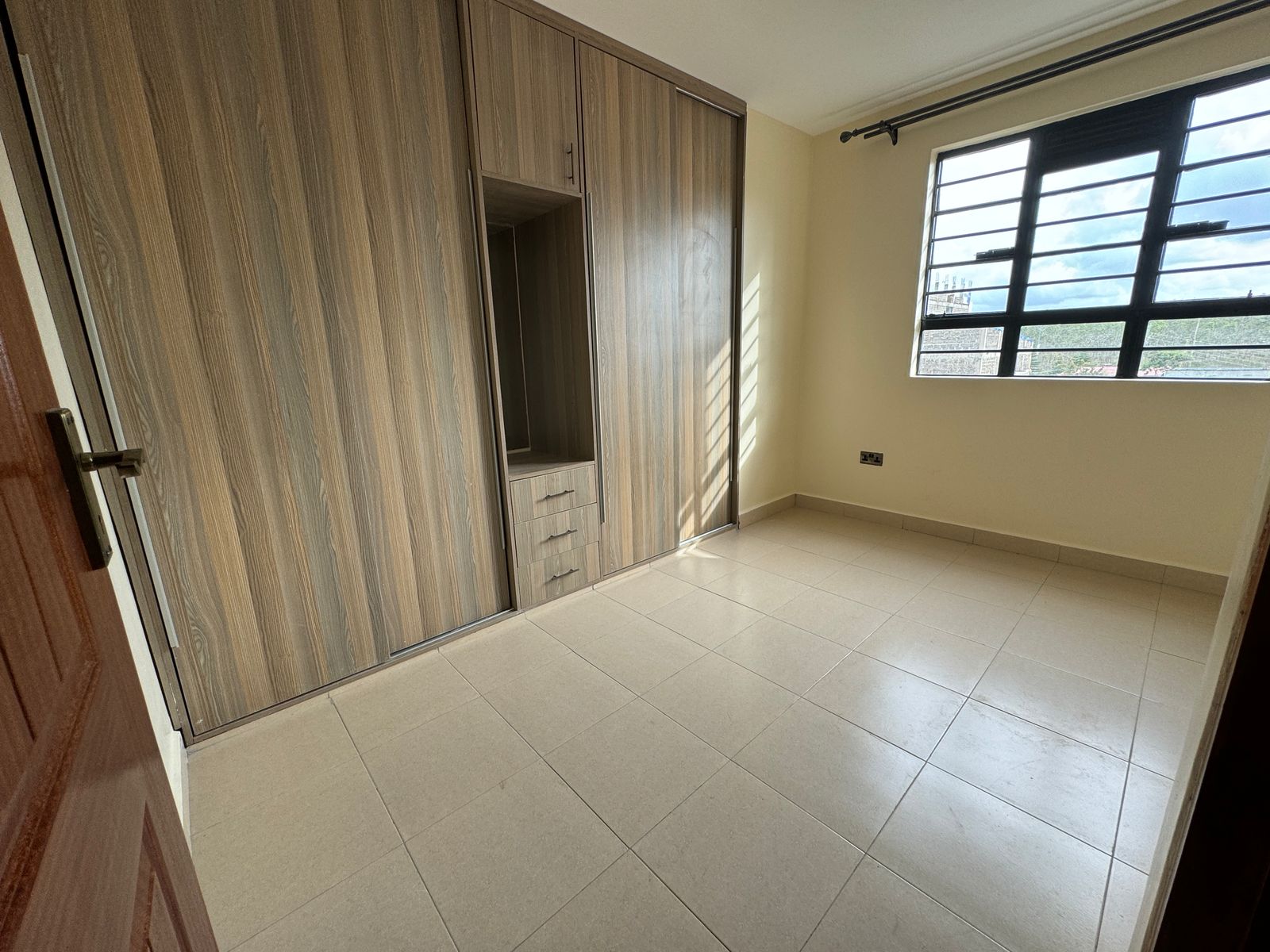 WhatsApp Image 2025-03-13 at 12.51.27 (1)