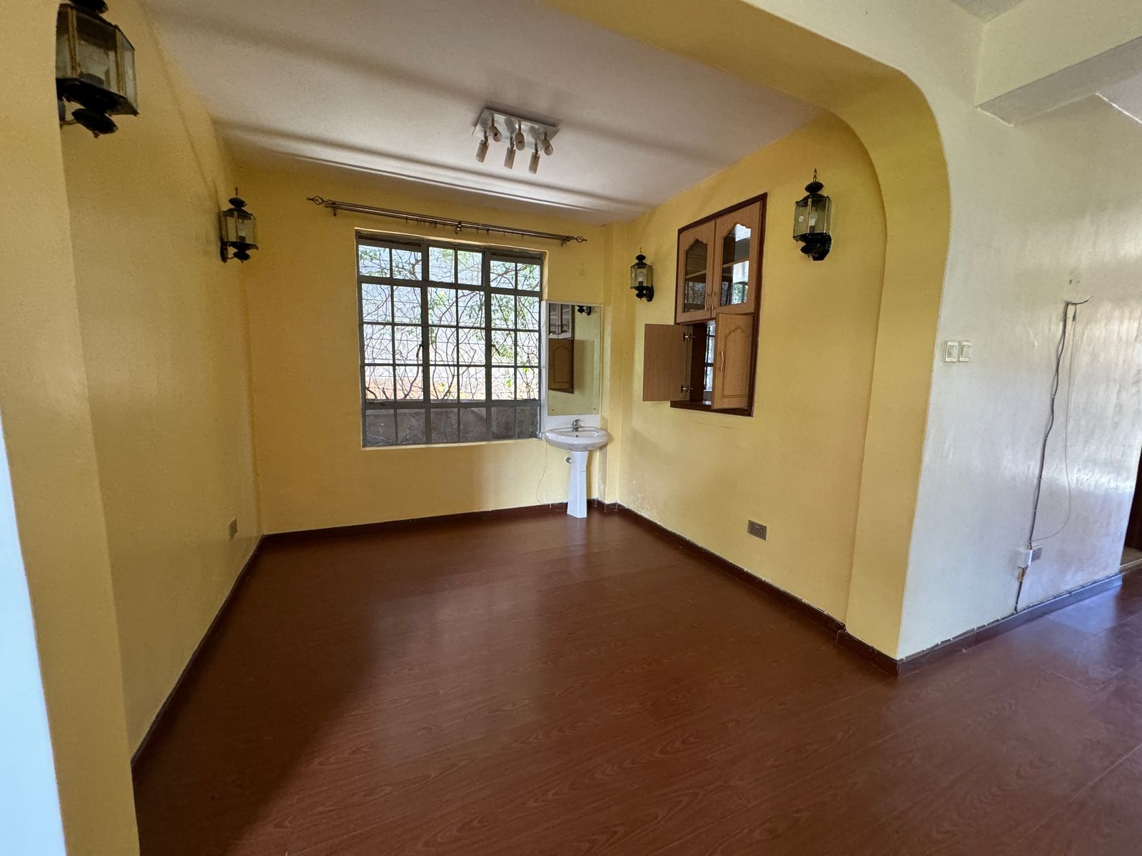 WhatsApp Image 2025-03-27 at 10.01.44