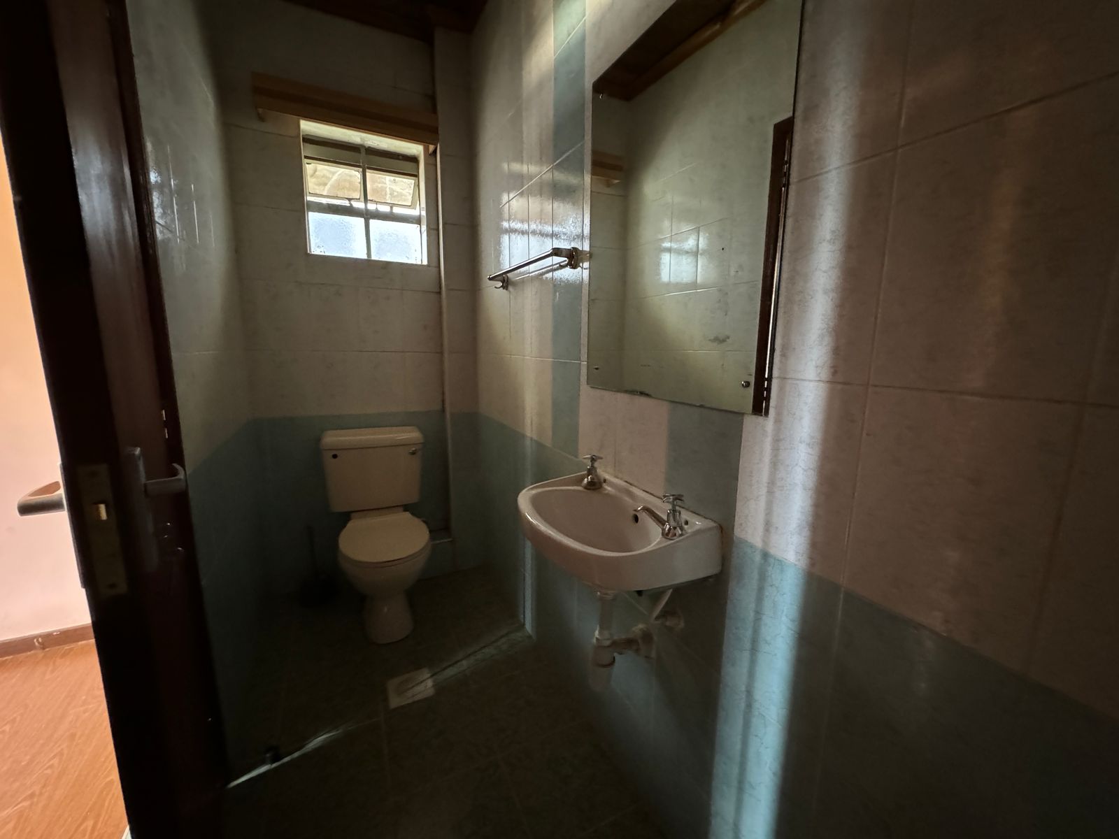 WhatsApp Image 2025-03-27 at 10.01.45 (2)