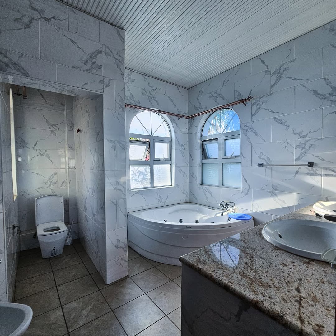 WhatsApp Image 2025-03-21 at 09.38.50 (1)