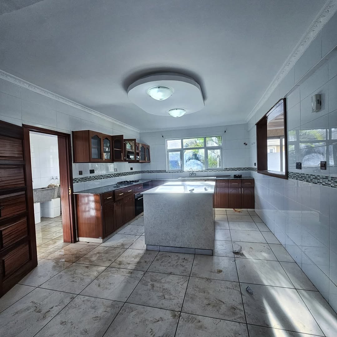 WhatsApp Image 2025-03-21 at 09.38.51