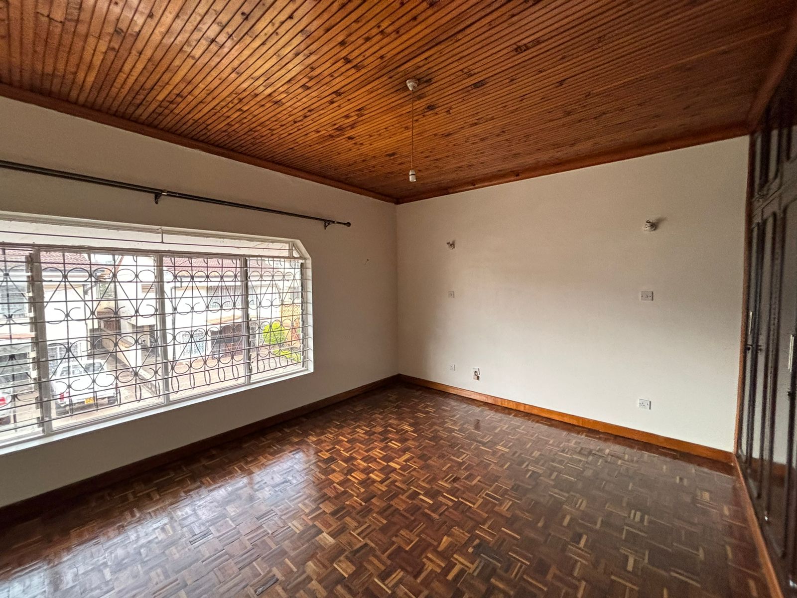 WhatsApp Image 2024-11-08 at 10.11.37 (1)